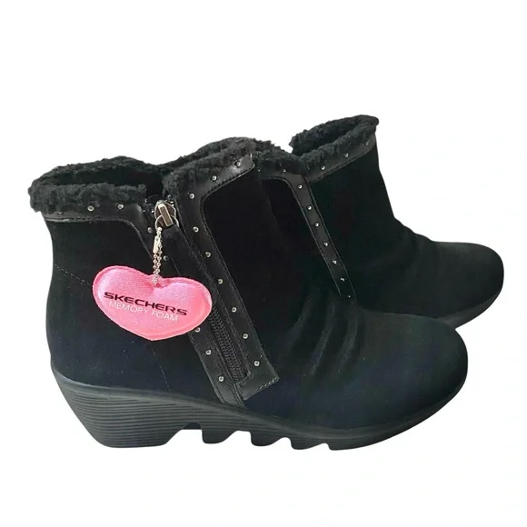 WOMENS SKECHERS SIZE 8 JUMPER SWEET STUD BLACK SUEDE ZIP ANKLE SHERPA TRIM BOOTS - Picture 2 of 12